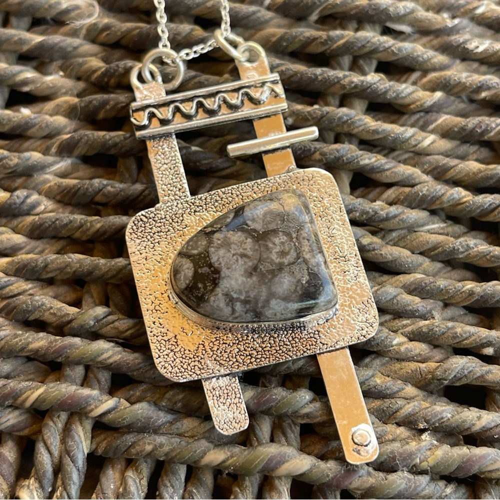New 925 Sterling Silver Turritella Agate Coral Fossil Artisan Geometric Necklace - Picture 13 of 17
